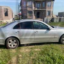 Мерседес 211 2005, в Махачкале