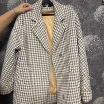 Пальто женское 44 размер, в Москве