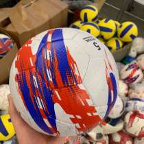 Футбольный мяч, в Москве
