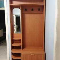 Продам шкаф-вешалка в прихожую в хорошем состоянии 1500р, в Новосибирске