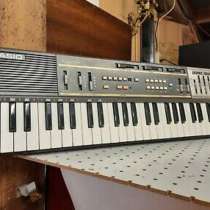 Casio Casiotone MT-100 Keyboard, 3,0W, DC 7,5V, 1,5Vx5, Japa, в г.Courcelles-les-Lens
