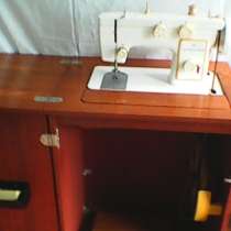 Ножная многофункциональная швейная машина новая, в г.Баку