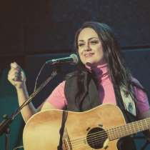 Поэт композитор, в Москве