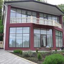 Продам дом 205 кв. м на участке 6, 5 сот в Горячем Ключе, в Краснодаре