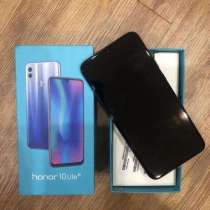 Honor 10 lite, в Москве