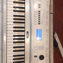 Синтезатор Yamaha DGX 220 не пыльный и рабочий.76 клавиш, в Москве
