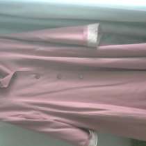 Плащ розовый натур. ткани 46р, в Москве