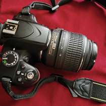 Продаю практически новый фотоаппарат Nikon d 3200,в отличном, в Омске