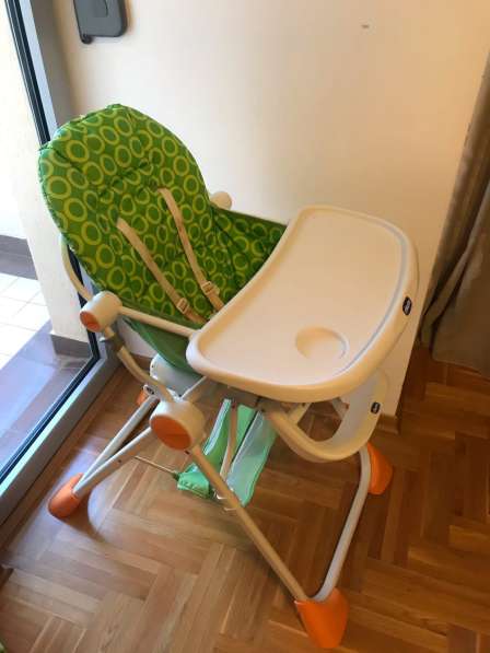 СРОЧНО Б/У стульчик для кормления+детские принадлежности в фото 4