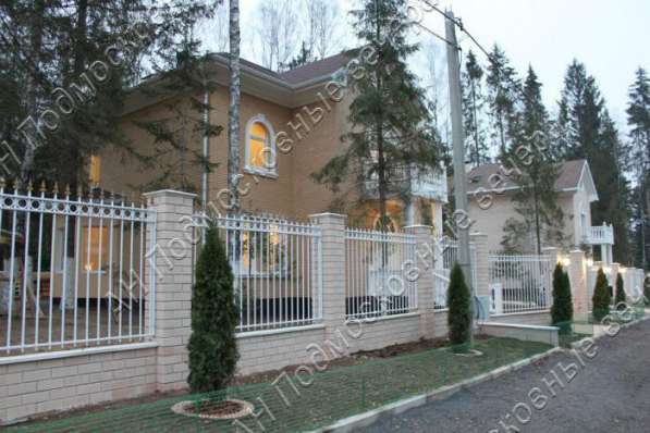 Продам дом в Москва.Жилая площадь 400 кв.м.Есть Канализация, Газ. в Москве