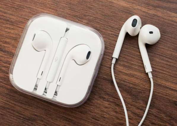 Проводные наушники Apple EarPods с разъёмом 3,5 мм