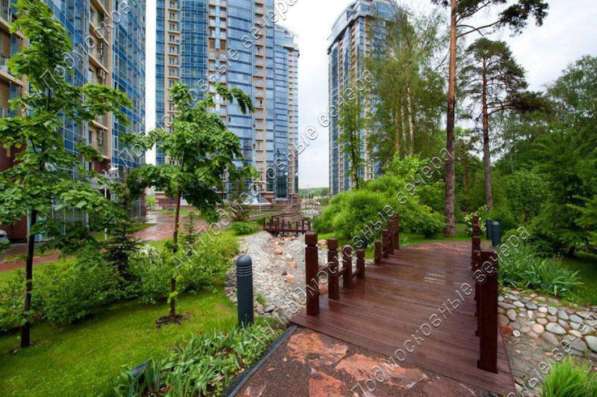 Продам трехкомнатную квартиру в Москва.Жилая площадь 145 кв.м.Этаж 3.Есть Балкон.