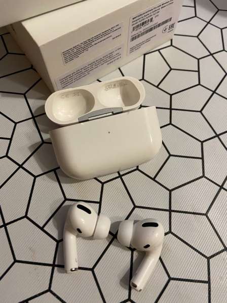 Беспроводные наушники AirPods Pro