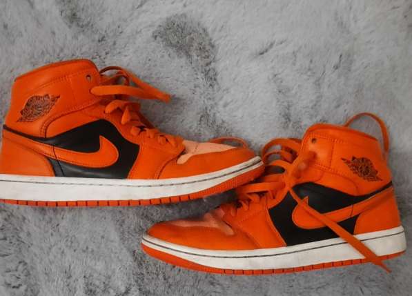 Кроссовки Nike Air Jordan мужские продаю