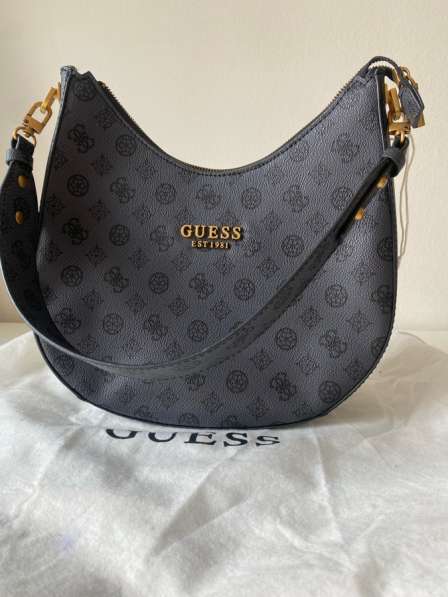 Сумочка Guess