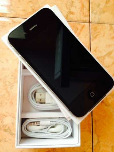 сотовый телефон iPhone 4S 16gb