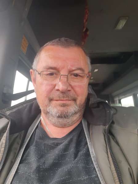 Анатолий, 60 лет, хочет пообщаться
