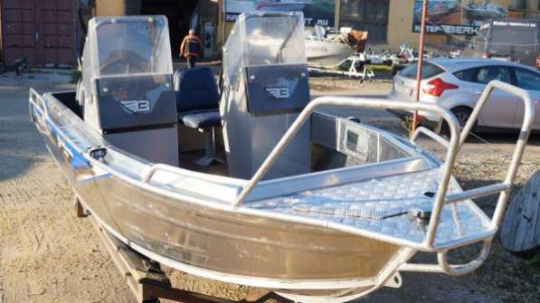 Продаем лодку (катер) Berkut S-TwinConsole