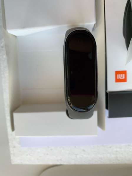 Фитнес браслет Xiaomi MiBand 4 без NFC в Санкт-Петербурге фото 3