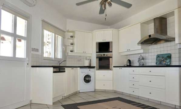 Отдельный дом в районе Пафоса-Кипр в Москве фото 51