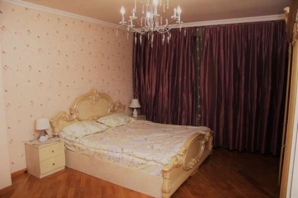 Сдаётся 3 комнатная квартира в центре города Баку в фото 11
