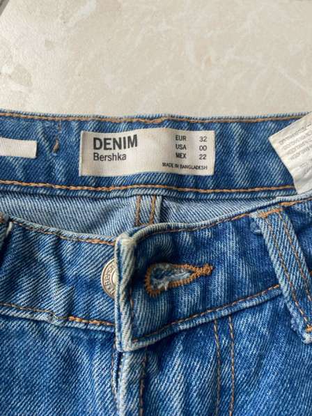 Джинсы bershka в Тюмени