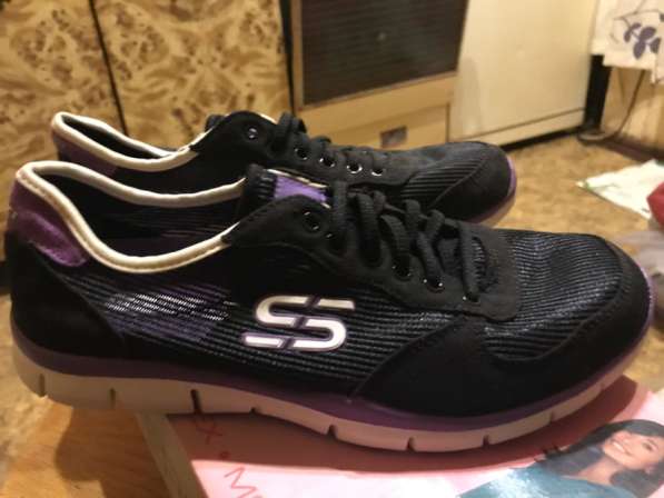 Кроссовки женские летние