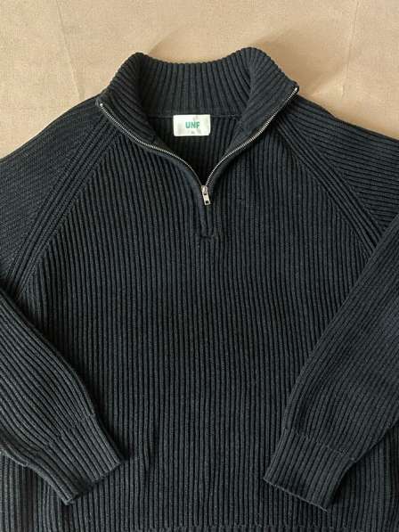 Свитер old money полузамок в Омске