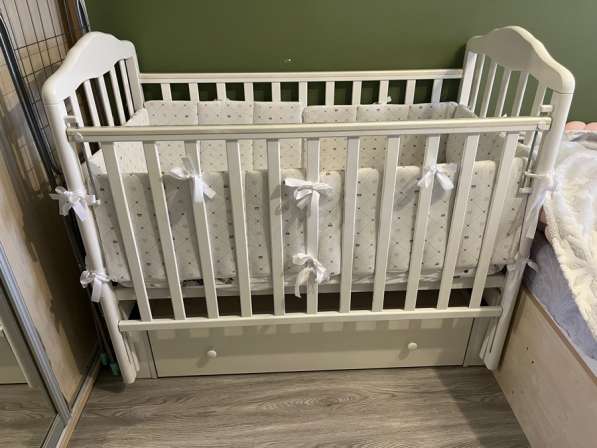 Продам детскую кроватку маятник в Уссурийске