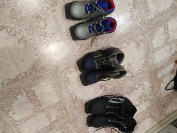 Лыжные ботинки (32,36,43 размеры)