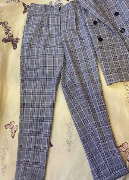 Комплект костюма в клеточку(пиджак и штаны) в Пензе