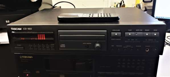 Профессиональный CD-проигрыватель Tascam CD-160 в Рязани фото 5