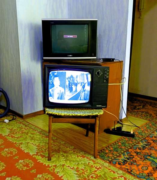 Продаётся советский черно-белый ретро-телевизор =Рассвет= в фото 3