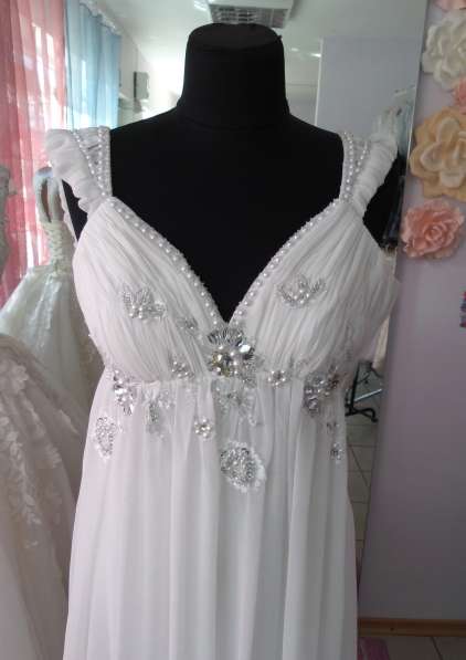 Свободное, прямое свадебное платье в Симферополе фото 3
