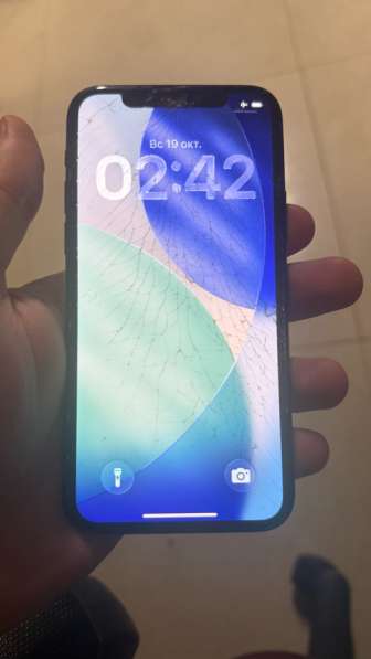 Айфон 11про на 256 об