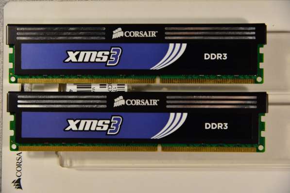 Corsair XMS3 CMX4GX3M2A1600C9 4 Гб в Москве