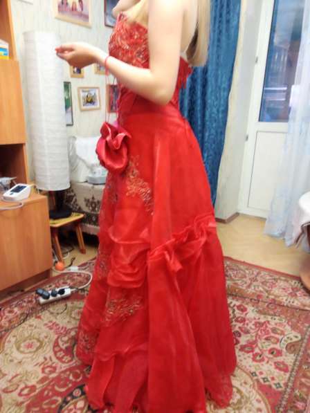 Свадебное красное платье в Волоколамске фото 3