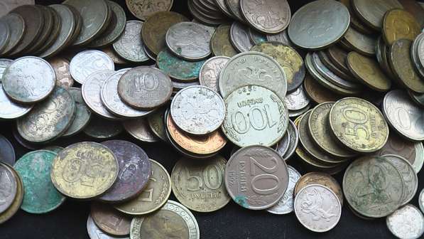 Монеты мелочь Россия 1990 годов. в Саратове