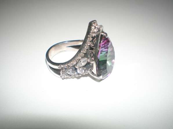 Авторское серебряное кольцо с мистик топазом17 размера. в фото 3