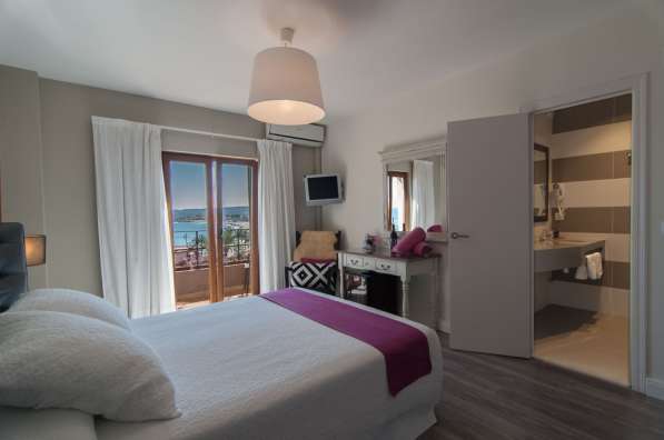 Продаётся отель-бутик на берегу моря в Испании в фото 6