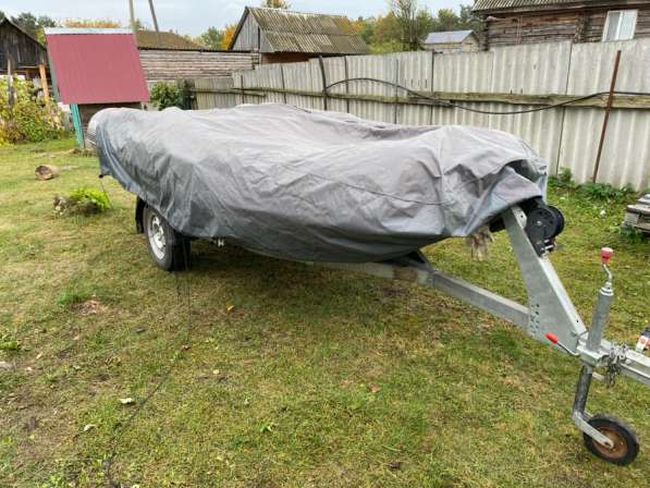 Продам лодку с мотором