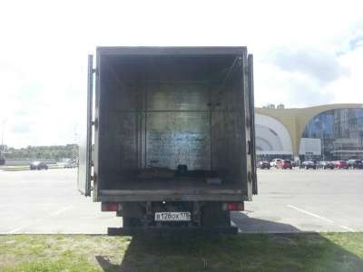 грузовой автомобиль Тойота Хино 300 в Санкт-Петербурге