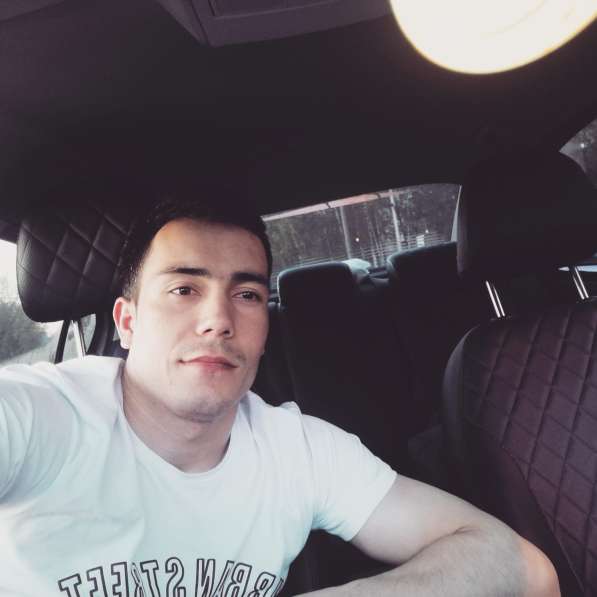 Амир, 32 года, хочет пообщаться – Хочу познакомиться