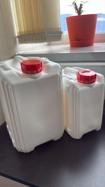 Канистры 5, 10 литров штабелируемые