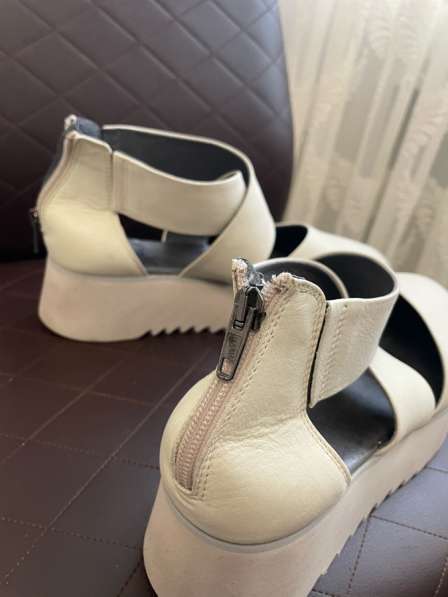 Босоножки в Ханты-Мансийске фото 3