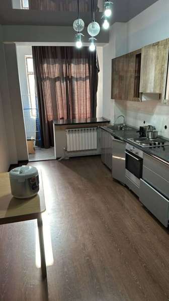 Продается 2-комнатная квартира в районе Асанбай в фото 6
