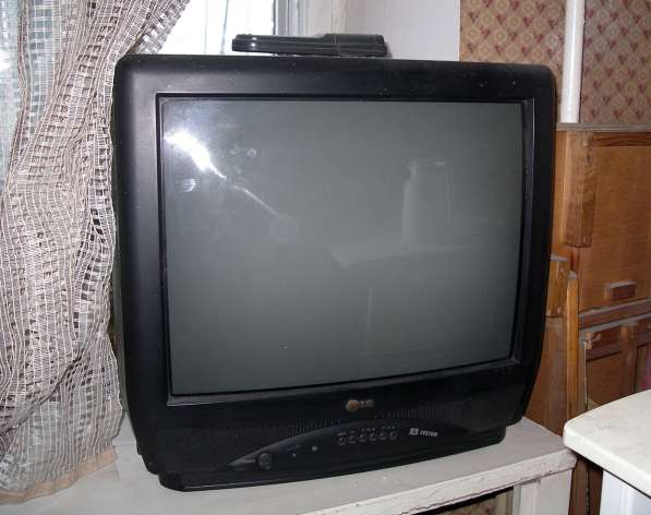 Телевизор LG, 21" с ПДУ