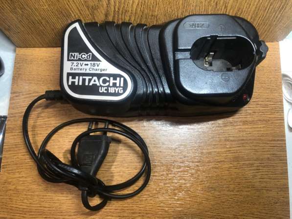 Зарядное устройство Hitachi UC18YG