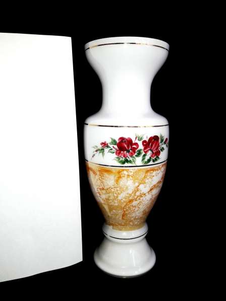 Винтажная ваза молочное стекло, ручная роспись. Цветы, розы в Москве фото 6