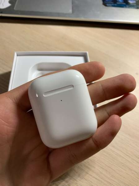 AirPods 2 в Санкт-Петербурге фото 4